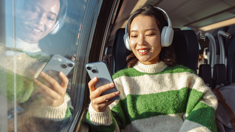 How to use cycle syncing to beat travel fatigue