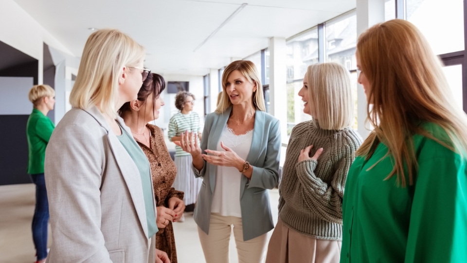 How to host the ultimate women's networking event