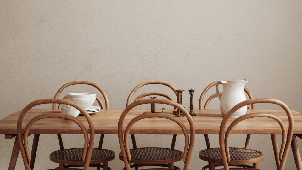 How to style a dining room with bentwood chairs