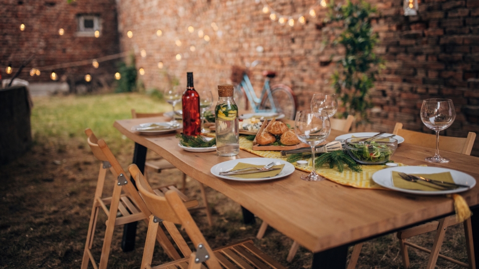 Backyard dining ideas: How to style a long, narrow outdoor space