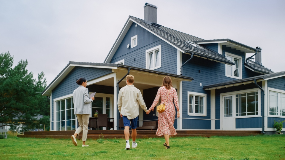 Forget the 20% deposit. Here's what first-home buyers are doing instead